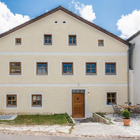Historische Wohnung Mit Gehobenem Ambiente 발팅 외부 사진